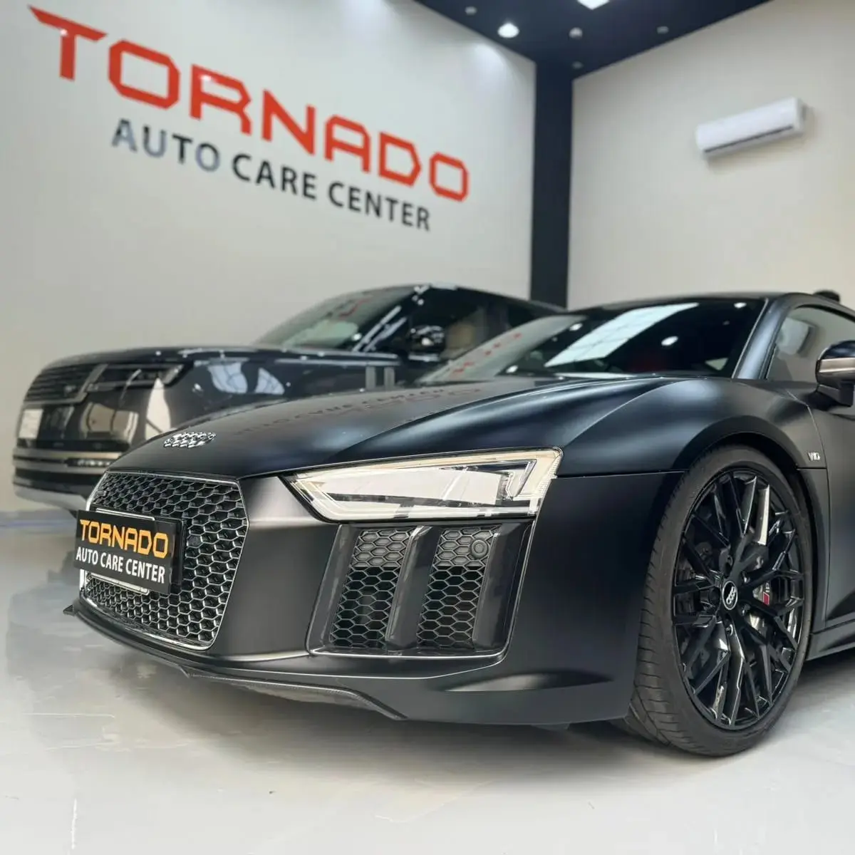 طريقة تركيب العازل الحراري للسيارات: دليلك في 8 مراحل دقيقة