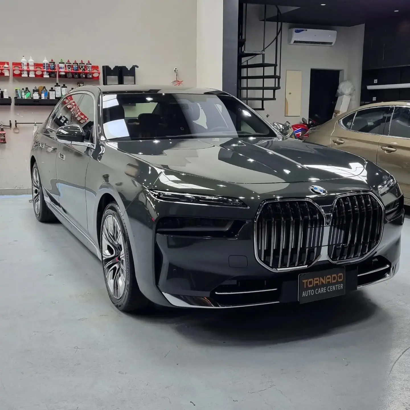 عيوب أفلام حماية السيارات: الحقيقة الكاملة قبل اتخاذ القرار