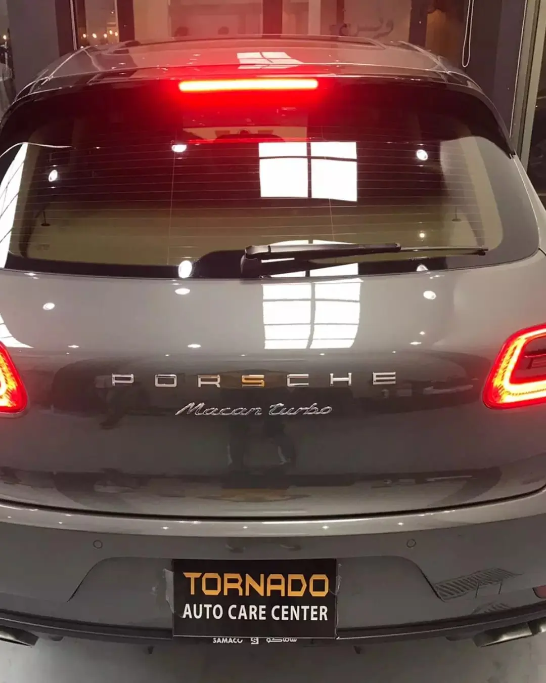 احمِ استثمارك: دليلك الشامل لمميزات أفلام حماية PPF ذاتية المعالجة بجدة