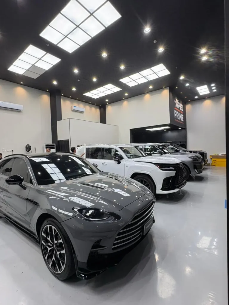 مشكلة اصفرار فيلم حماية السيارات: لماذا يتغير لون الحماية الرخيصة وكيف تختار النوع المقاوم؟