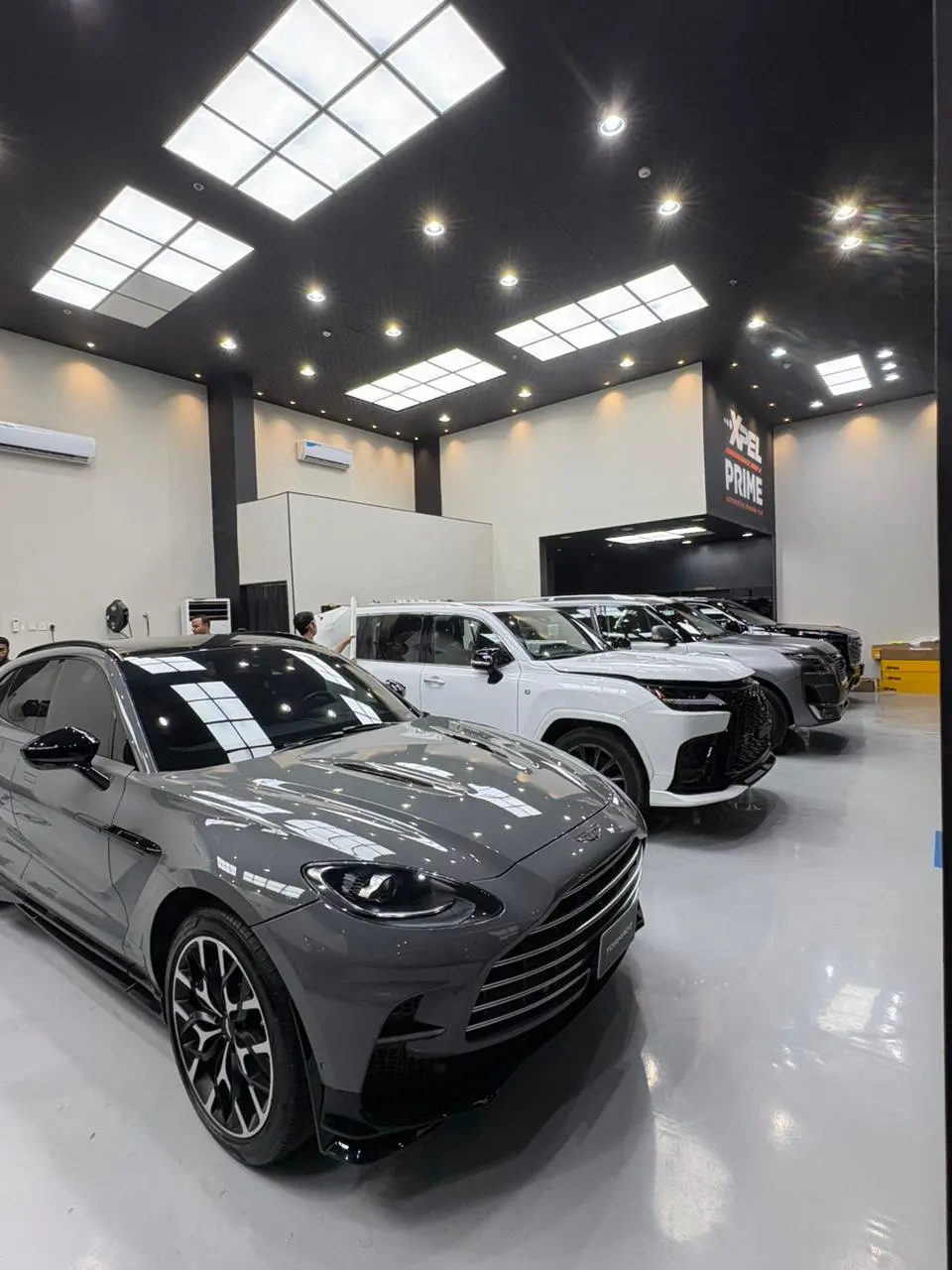 مشكلة اصفرار فيلم حماية السيارات: لماذا يتغير لون الحماية الرخيصة وكيف تختار النوع المقاوم؟