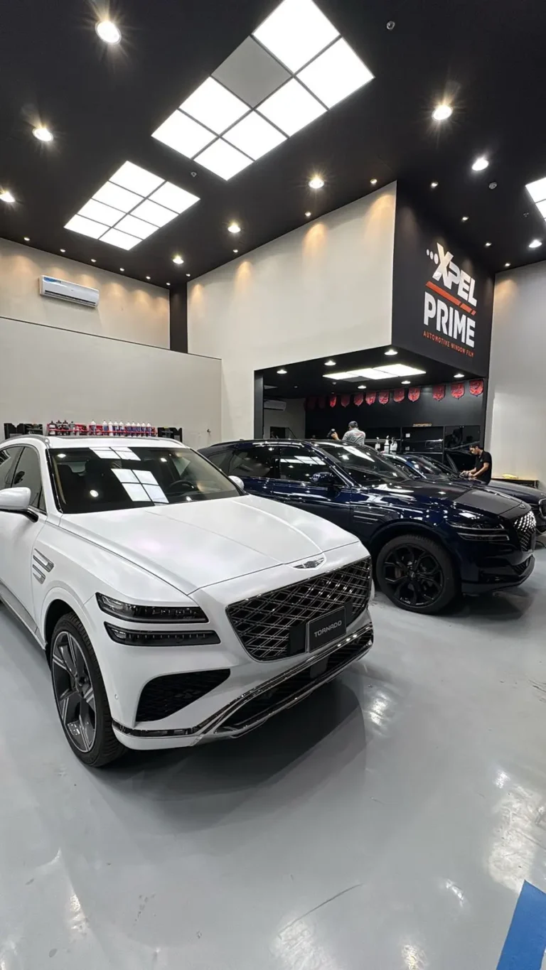 طريقة غسيل السيارات المحمية بـ PPF: أخطاء شائعة قد تنهي ضمان فيلم الحماية فوراً